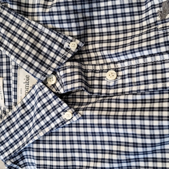 Men's shirts - Picture 1 of 2